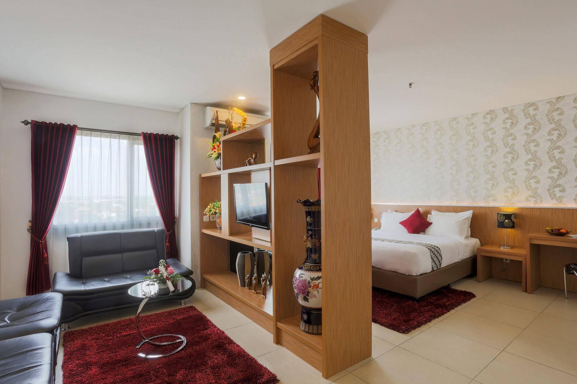 Grand Hap Solo Otel Dış mekan fotoğraf